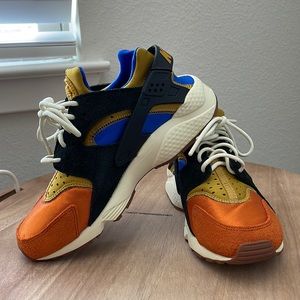 Nike huarache NEW SPECIAL EDITION